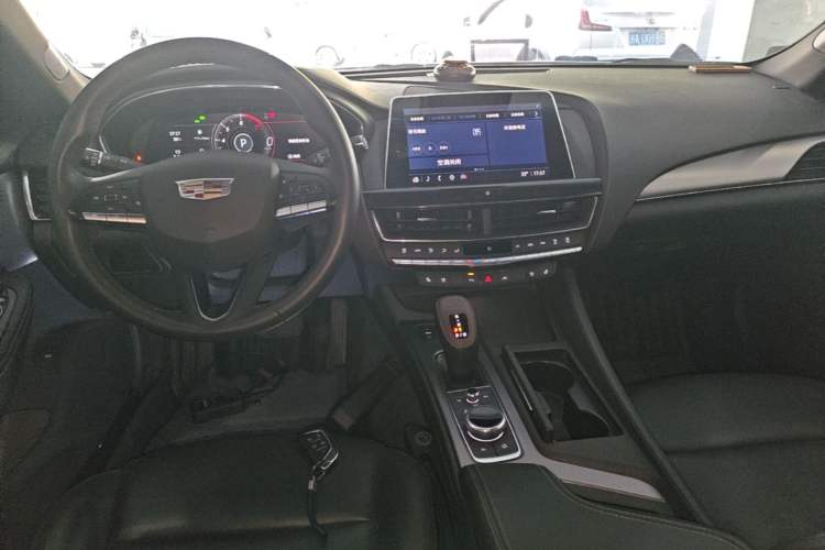 Used Cadillac CT5 2023 28T Luxury Edition (Standard Version) Center Console