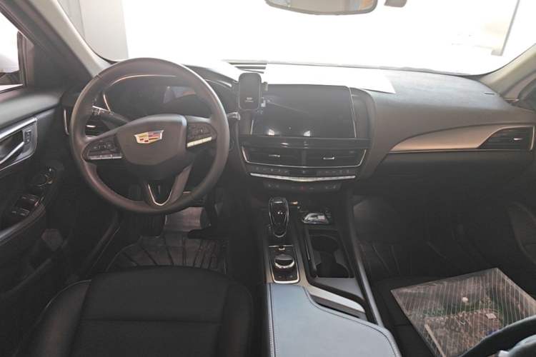 Used Cadillac CT5 2023 28T Luxury Edition (Standard Version) Center Console