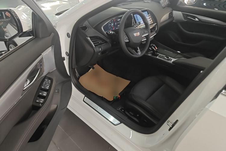 Used Cadillac CT5 2023 28T Luxury Edition (Standard Version) Driver Seat