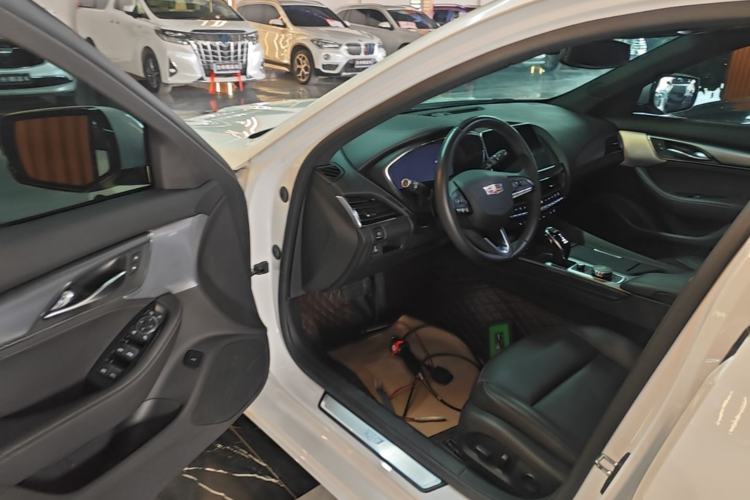 Used Cadillac CT5 2023 28T Luxury Edition (Standard Version) Driver Seat