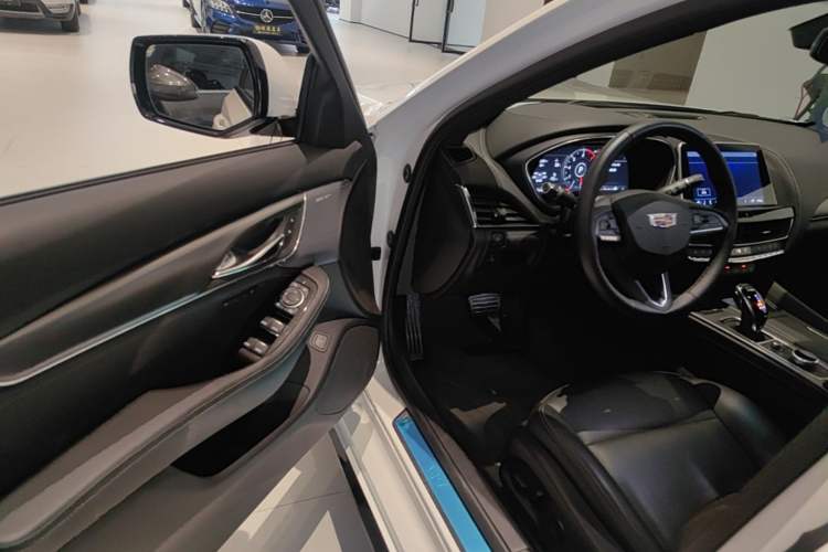 Used Cadillac CT5 2023 28T Prestige Model Driver Seat