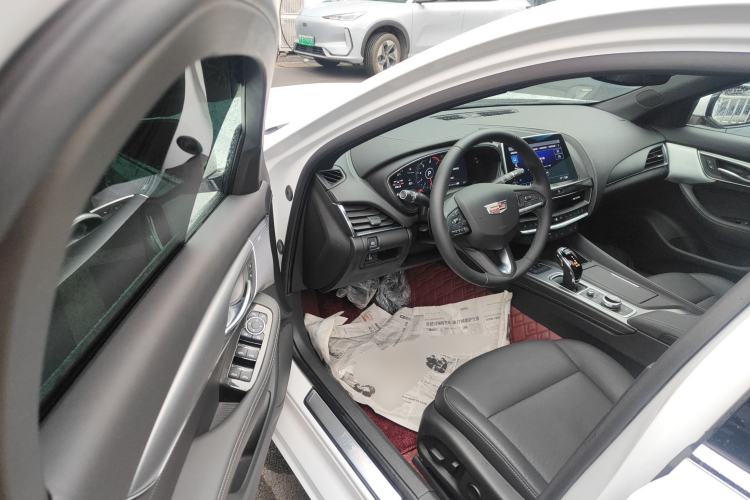 Used Cadillac CT5 2023 28T Luxury Edition (Standard Version) Driver Seat