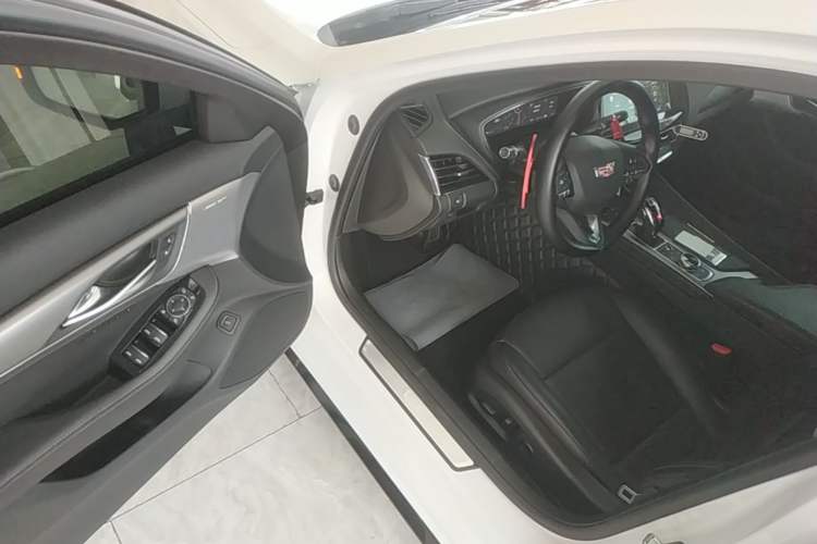 Used Cadillac CT5 2023 28T Prestige Model Driver Seat