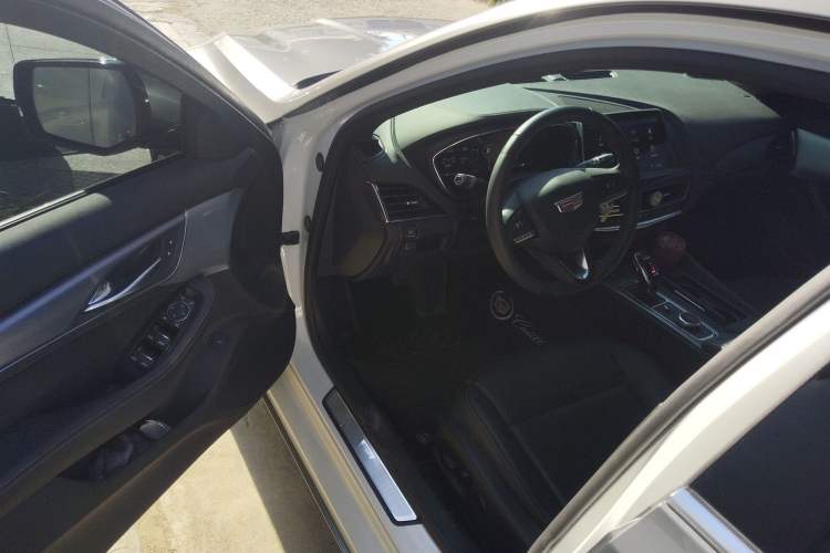Used Cadillac CT5 2023 28T Luxury Edition (Standard Version) Driver Seat