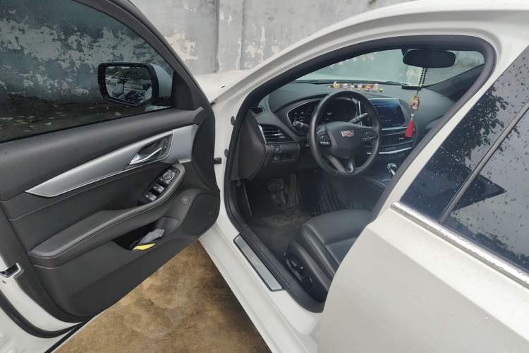 Used Cadillac CT5 2023 28T Luxury Edition (Standard Version) Driver Seat