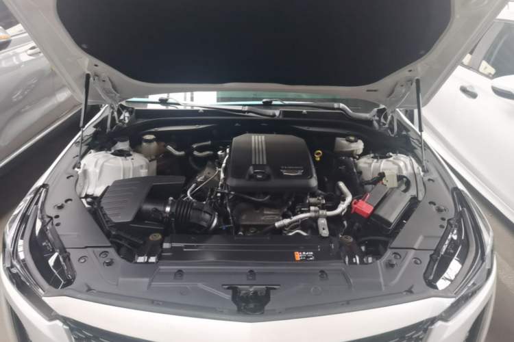 Used Cadillac CT5 2023 28T Luxury Edition (Standard Version) Engine Bay