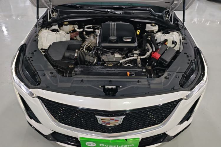 Used Cadillac CT5 2023 28T Platinum Edition Engine Bay
