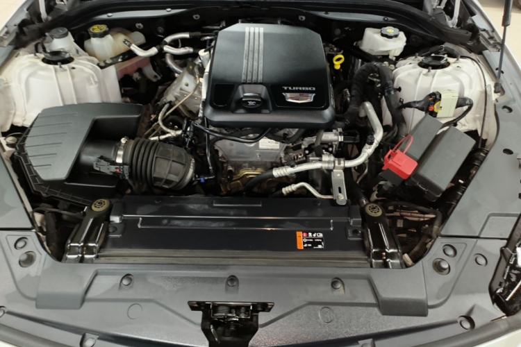 Used Cadillac CT5 2023 28T Platinum Edition Engine Bay