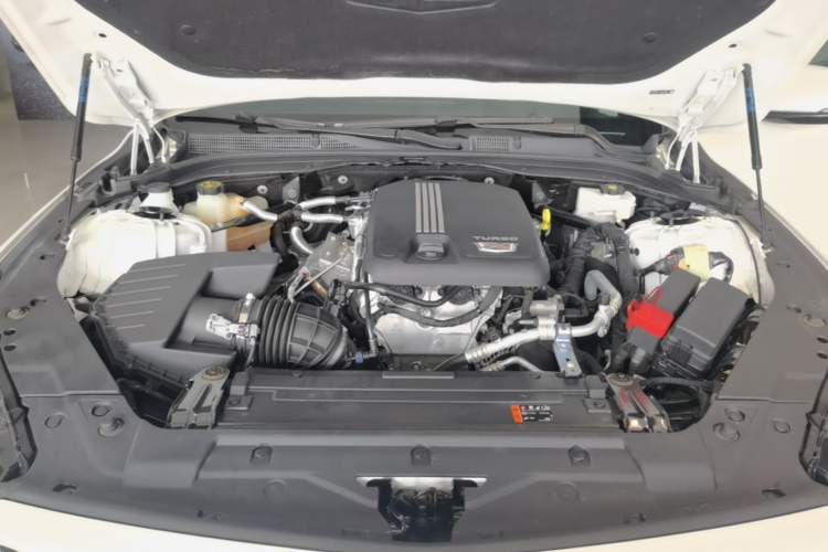 Used Cadillac CT5 2023 28T Luxury Edition (Standard Version) Engine Bay