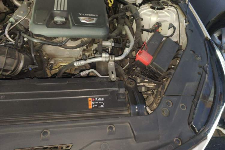 Used Cadillac CT5 2023 28T Luxury Edition (Standard Version) Engine Bay Left
