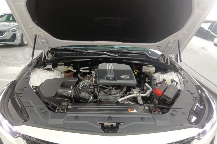 Used Cadillac CT5 2023 28T Prestige Model Engine Bay