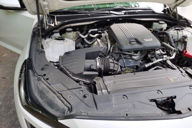 Used Cadillac CT5 2023 28T Luxury Edition (Standard Version) Engine Bay Right