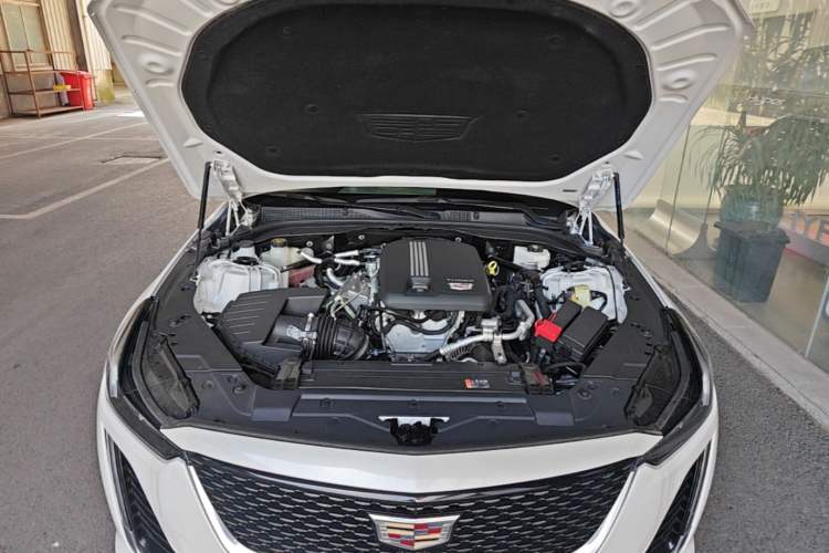 Used Cadillac CT5 2023 28T Luxury Edition (Standard Version) Engine Bay