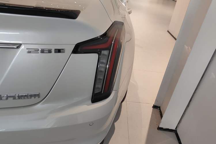 Used Cadillac CT5 2023 28T Prestige Model Exterior 3