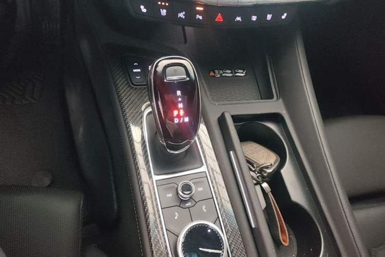 Used Cadillac CT5 2023 28T Platinum Edition Gear Lever