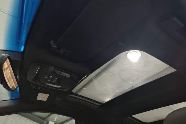 Used Cadillac CT5 2023 28T Platinum Edition Headliner