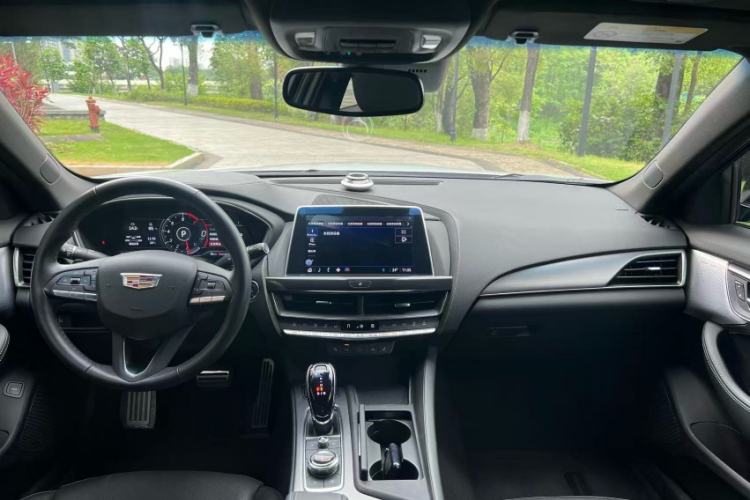 Used Cadillac CT5 2023 28T Prestige Model Interior 2