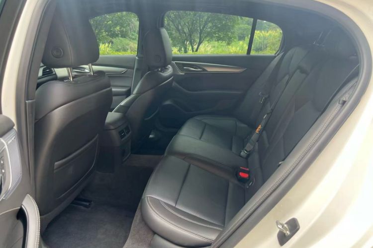 Used Cadillac CT5 2023 28T Prestige Model Interior 5