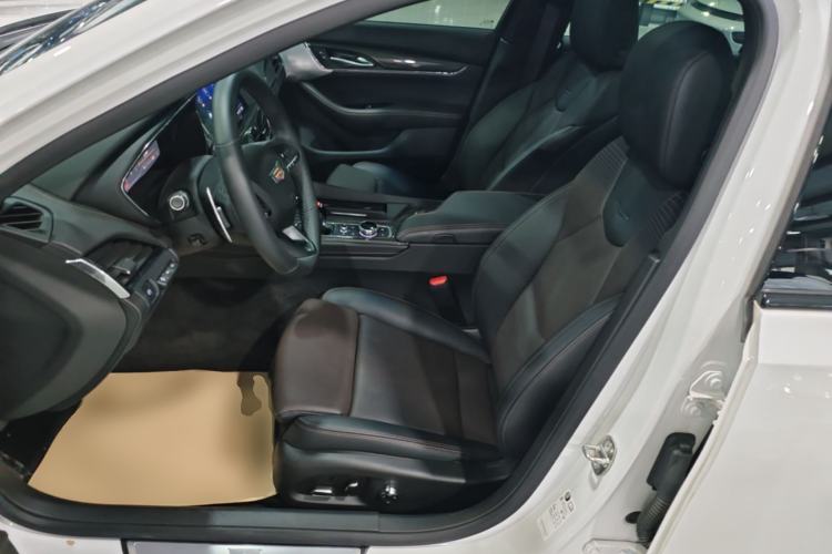 Used Cadillac CT5 2023 28T Platinum Edition Left Front Seat
