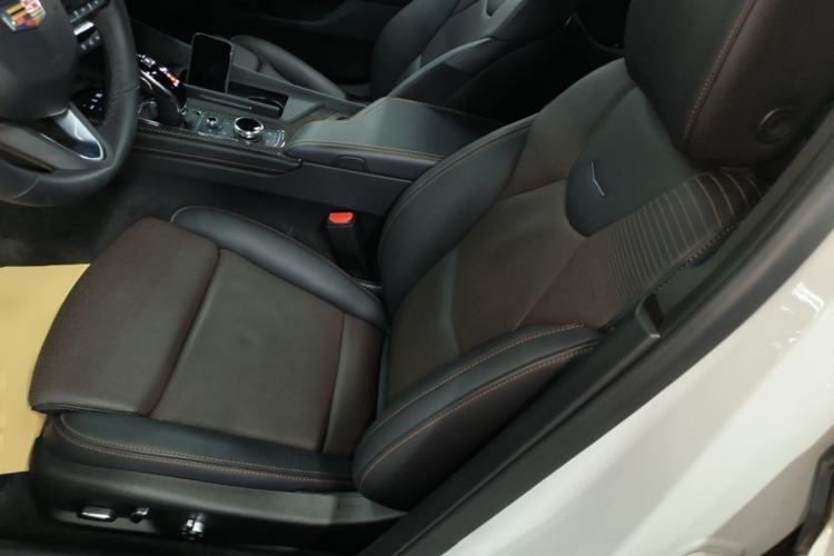 Used Cadillac CT5 2023 28T Platinum Edition Left Front Seat