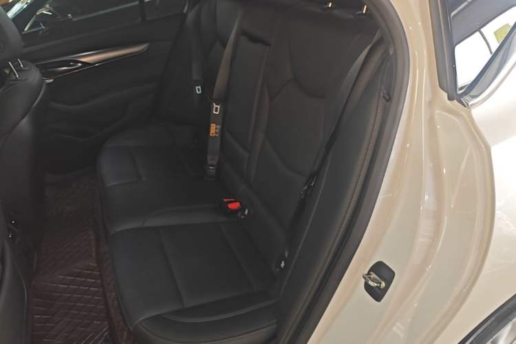 Used Cadillac CT5 2023 28T Luxury Edition (Standard Version) Left Rear Seat
