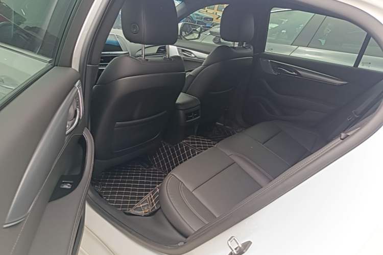 Used Cadillac CT5 2023 28T Luxury Edition (Standard Version) Left Rear Seat