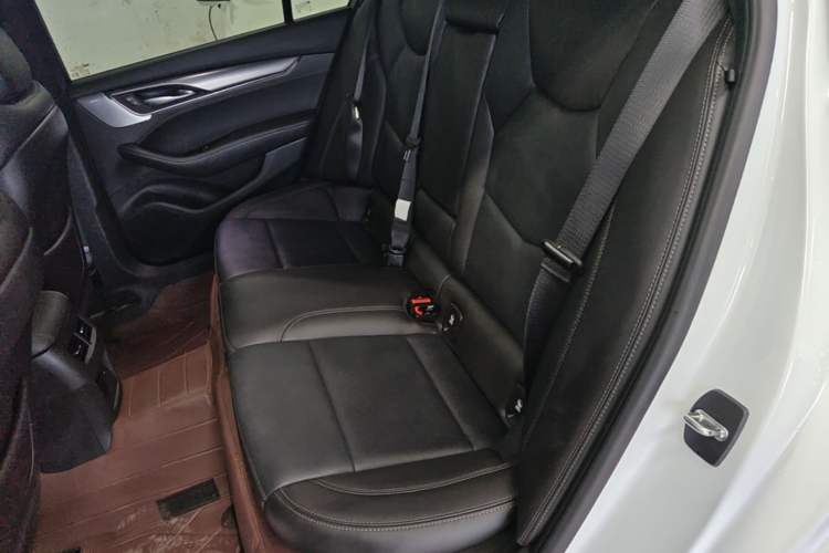 Used Cadillac CT5 2023 28T Luxury Edition (Standard Version) Left Rear Seat