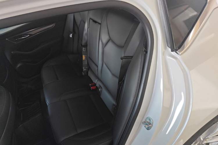 Used Cadillac CT5 2023 28T Luxury Edition (Standard Version) Left Rear Seat
