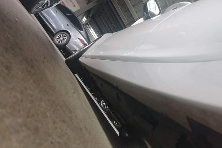 Used Cadillac CT5 2023 28T Luxury Edition (Standard Version) Left Side Sill
