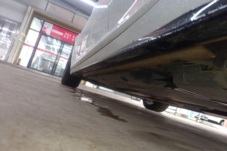 Used Cadillac CT5 2023 28T Prestige Model Left Side Sill
