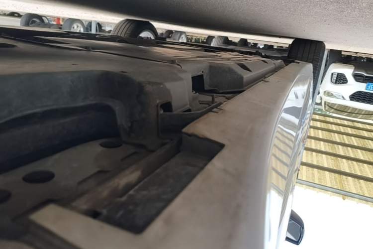 Used Cadillac CT5 2023 28T Luxury Edition (Standard Version) Left Side Sill