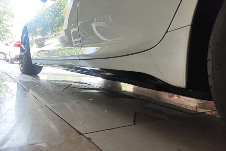 Used Cadillac CT5 2023 28T Platinum Edition Left Side Sill