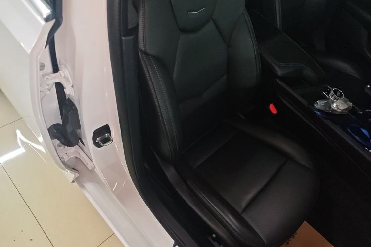 Used Cadillac CT5 2023 28T Luxury Edition (Standard Version) Right Front Seat