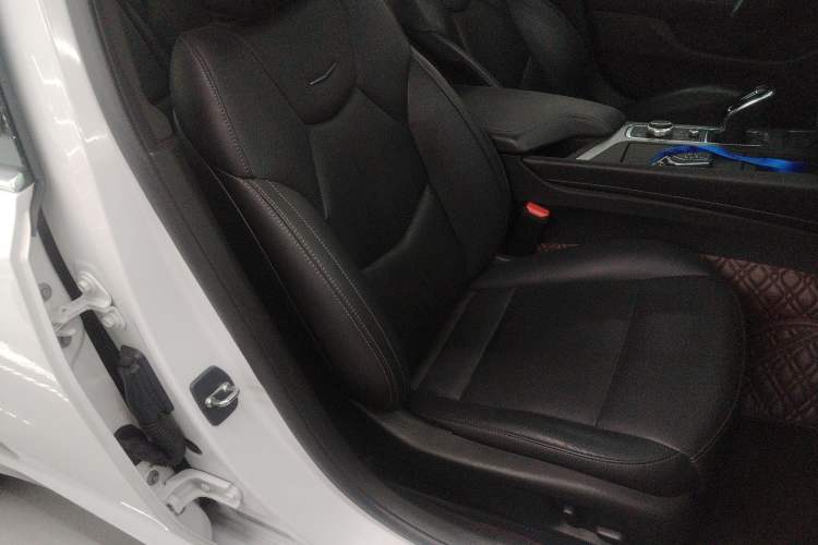 Used Cadillac CT5 2023 28T Luxury Edition (Standard Version) Right Front Seat
