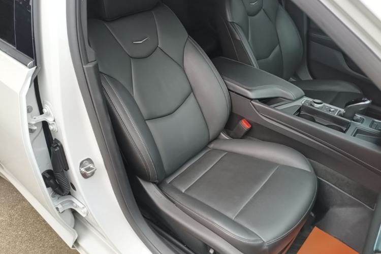 Used Cadillac CT5 2023 28T Luxury Edition (Standard Version) Right Front Seat