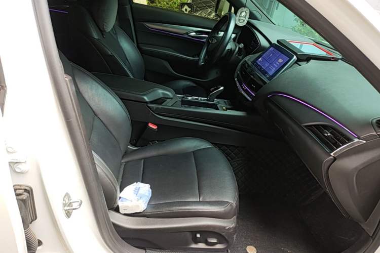 Used Cadillac CT5 2023 28T Luxury Edition (Standard Version) Right Front Seat