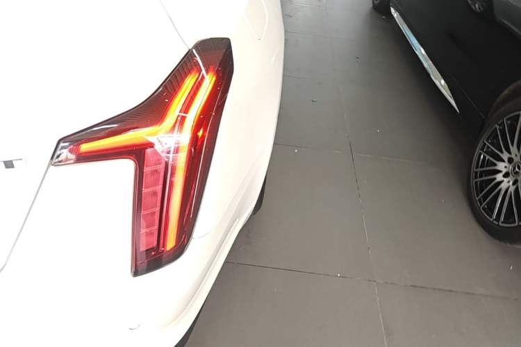 Used Cadillac CT5 2023 28T Luxury Edition (Standard Version) Right Rear Taillight