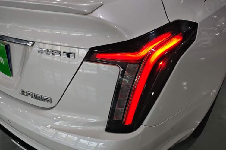 Used Cadillac CT5 2023 28T Platinum Edition Right Rear Taillight