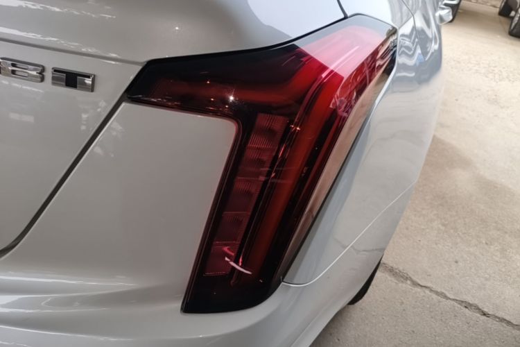 Used Cadillac CT5 2023 28T Luxury Edition (Standard Version) Right Rear Taillight