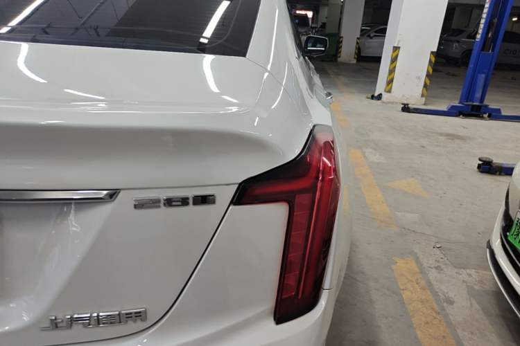 Used Cadillac CT5 2023 28T Luxury Edition (Standard Version) Right Rear Taillight