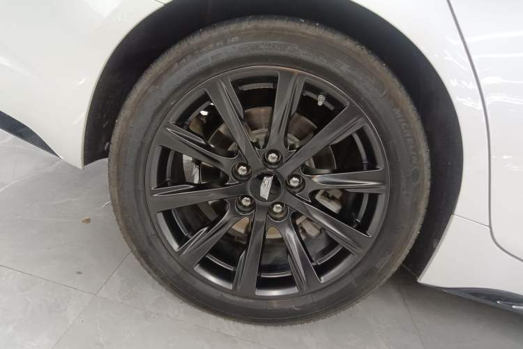 Used Cadillac CT5 2023 28T Prestige Model Right Rear Wheel Hub