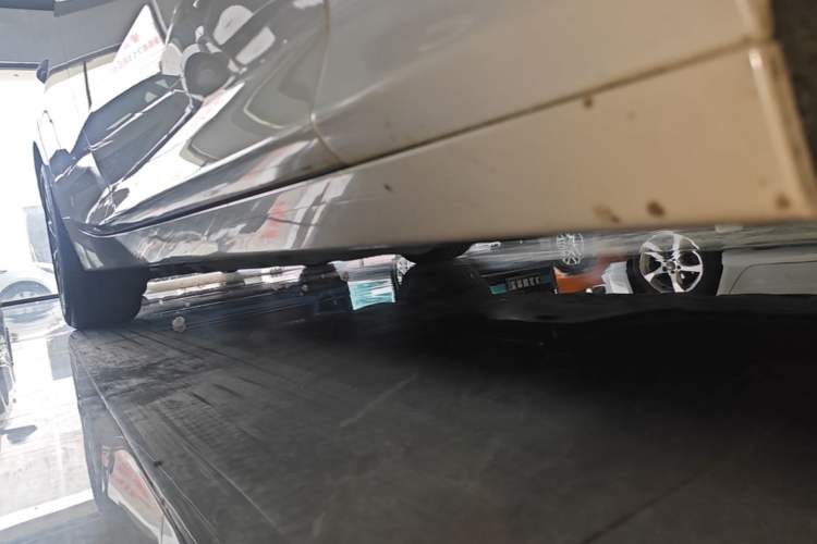 Used Cadillac CT5 2023 28T Luxury Edition (Standard Version) Right Side Sill