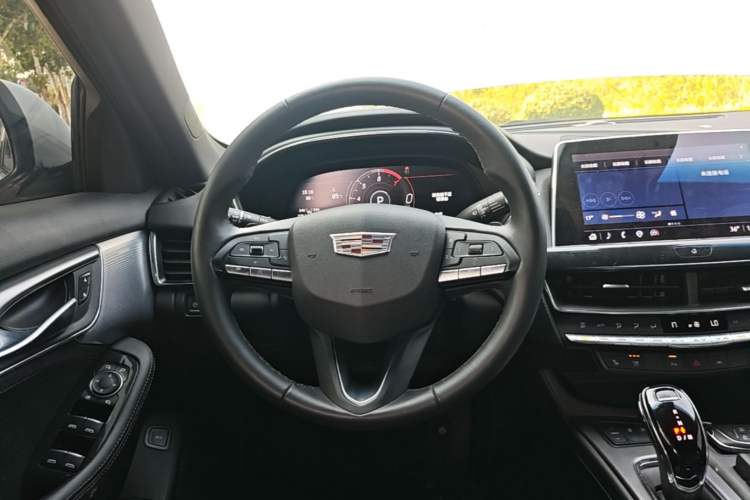 Used Cadillac CT5 2023 28T Luxury Edition (Standard Version) Steering Wheel