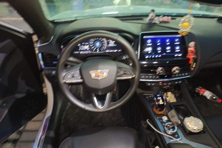 Used Cadillac CT5 2023 28T Luxury Edition (Standard Version) Steering Wheel