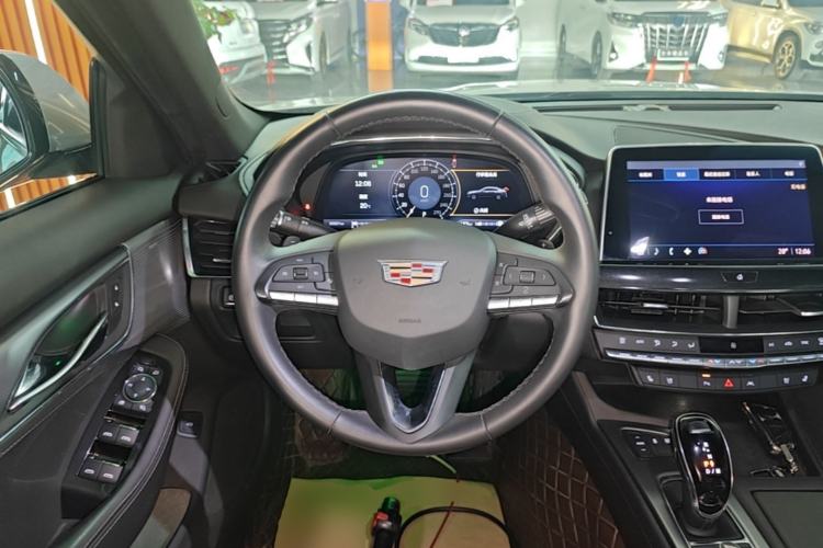 Used Cadillac CT5 2023 28T Luxury Edition (Standard Version) Steering Wheel
