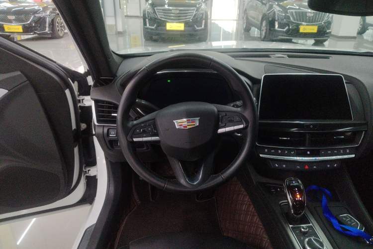 Used Cadillac CT5 2023 28T Luxury Edition (Standard Version) Steering Wheel