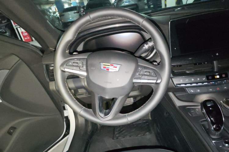 Used Cadillac CT5 2023 28T Luxury Edition (Standard Version) Steering Wheel