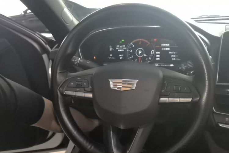 Used Cadillac CT5 2023 28T Luxury Edition (Standard Version) Steering Wheel