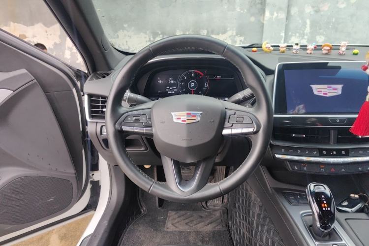 Used Cadillac CT5 2023 28T Luxury Edition (Standard Version) Steering Wheel