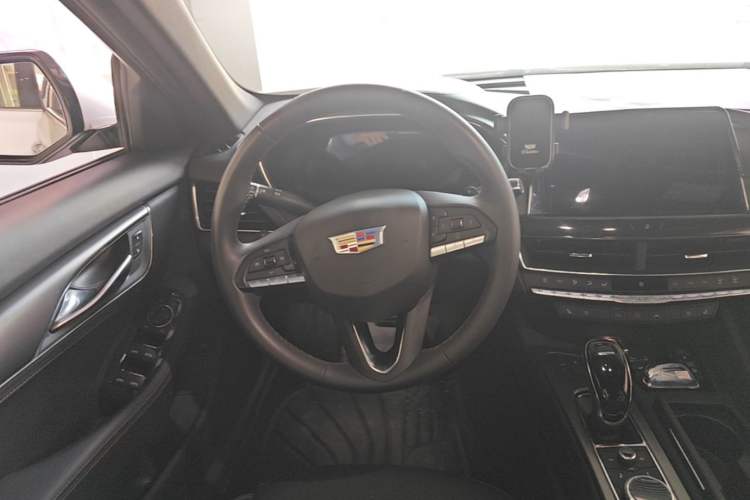 Used Cadillac CT5 2023 28T Luxury Edition (Standard Version) Steering Wheel